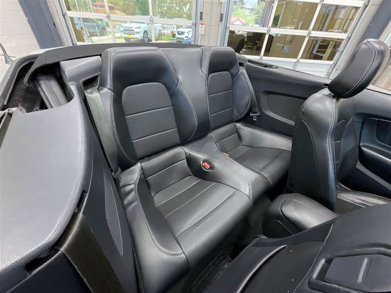 Used 2021 Ford Mustang Premium RWD image 26