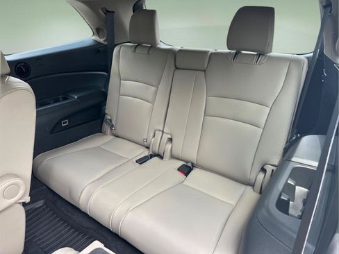Used 2021 Honda Pilot Touring image 22