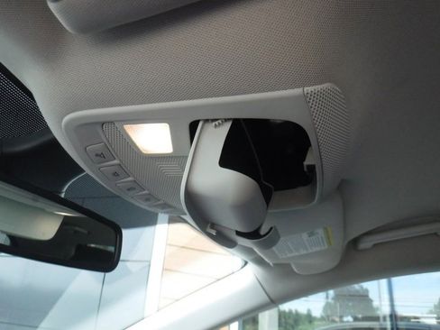 Used 2024 Ford Edge SEL image 26