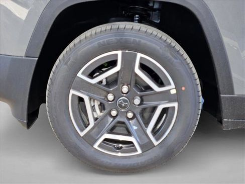 New 2026 Jeep Cherokee Laredo image 10