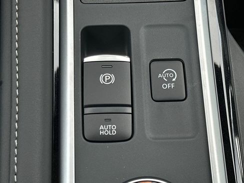 New 2026 Nissan Pathfinder SL image 27