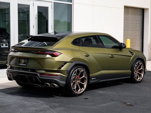 Used 2024 Lamborghini Urus Performante AWD/4WD image 31