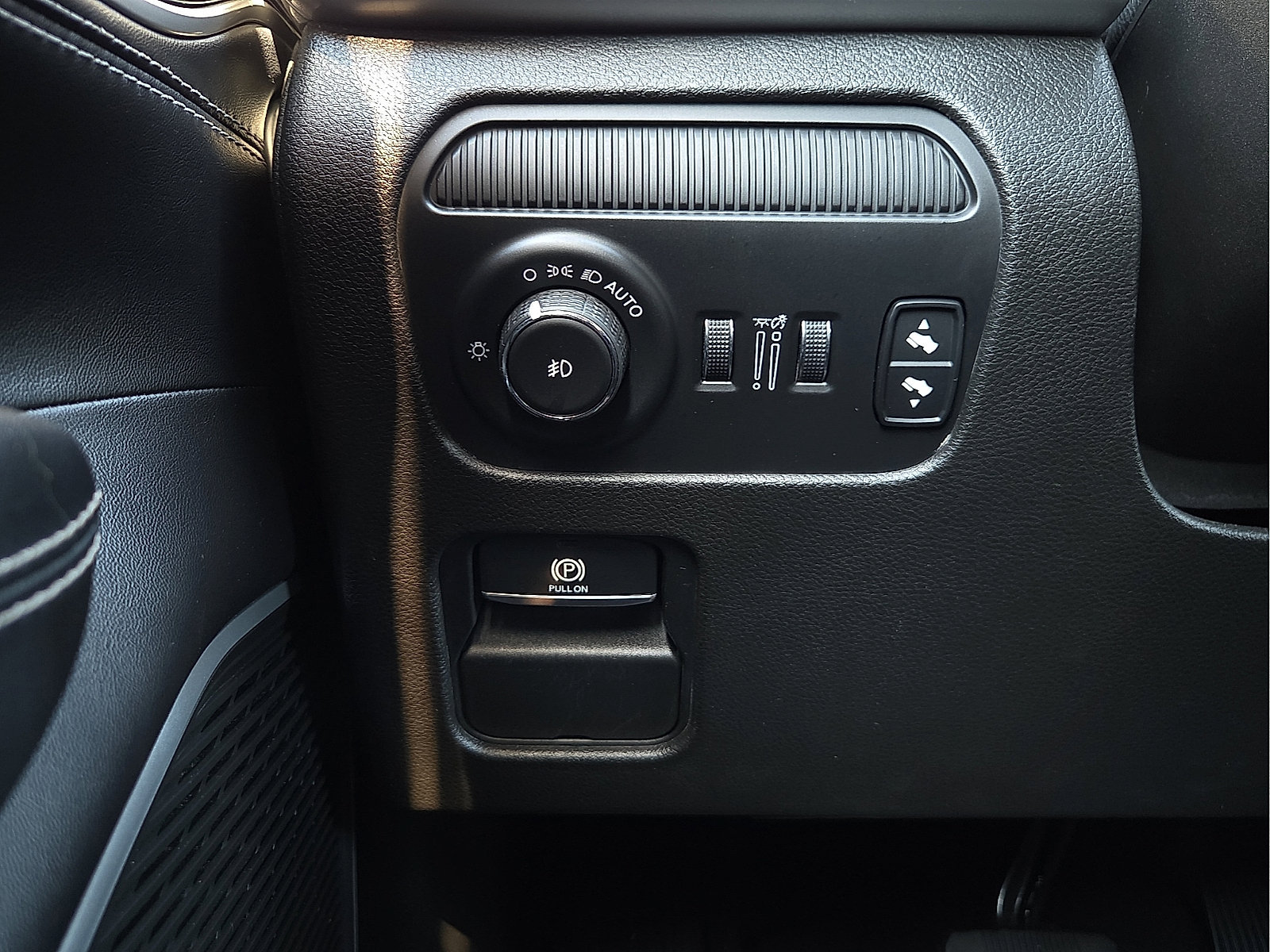 Used 2022 Jeep Wagoneer Series I AWD/4WD image 20