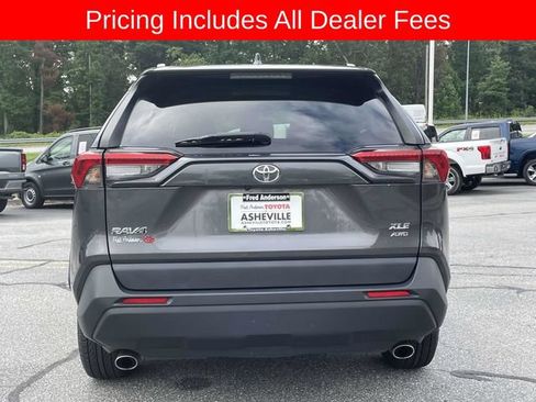 Used 2024 Toyota RAV4 XLE AWD/4WD image 4