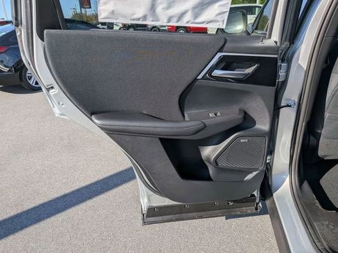 New 2026 Mitsubishi Outlander ES FWD image 23