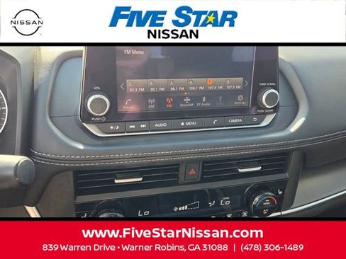 Used 2023 Nissan Rogue SV w/ SV Premium B Package image 21