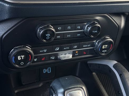 Used 2021 Ford Bronco First Edition AWD/4WD image 19