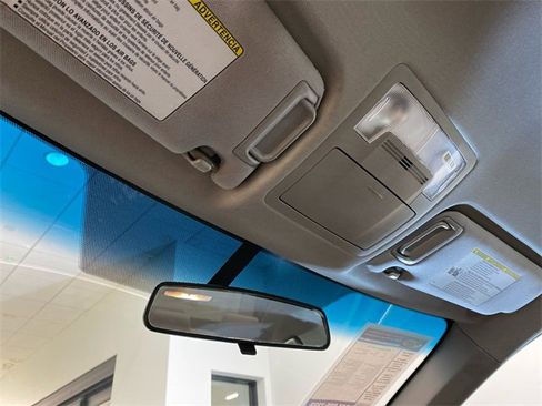 Used 2016 Toyota Camry SE image 23