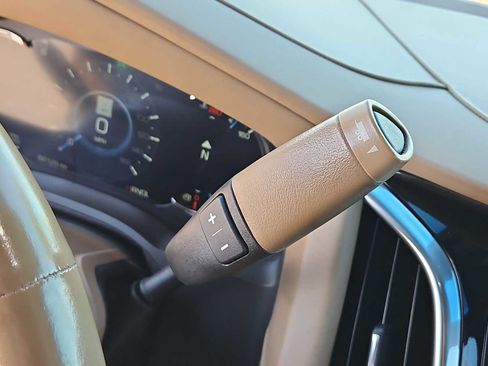 Used 2018 Cadillac Escalade Platinum image 32