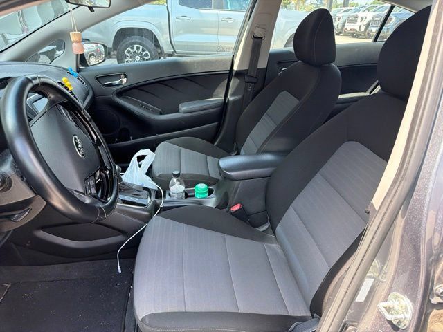 Used 2018 Kia Forte S FWD image 5