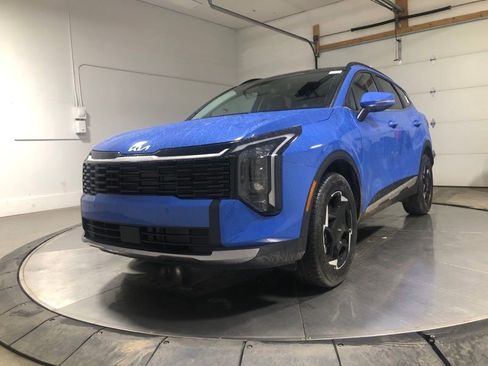 New 2026 Kia Sportage EX w/ EX Panorama Roof Package AWD/4WD image 3
