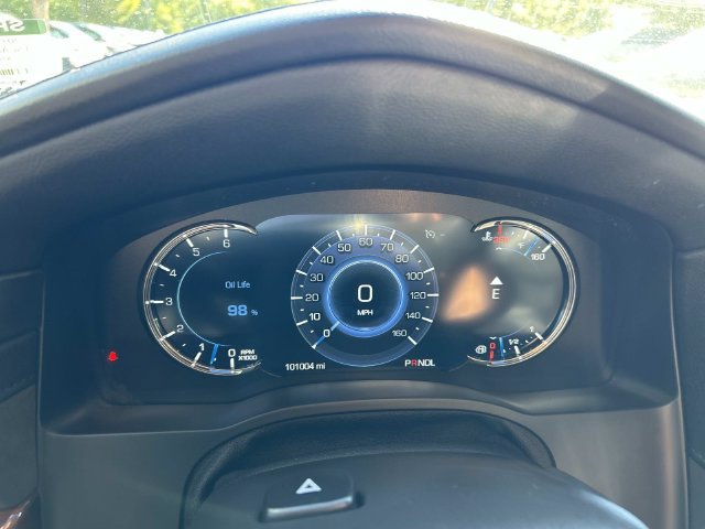 Used 2019 Cadillac Escalade Luxury w/ Escalade Sport Edition AWD/4WD image 34