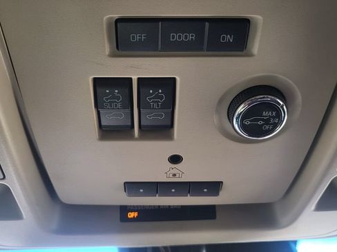 Used 2019 Chevrolet Tahoe Premier AWD/4WD image 43
