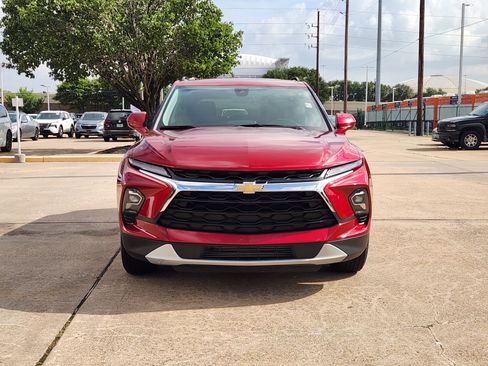 Certified 2024 Chevrolet Blazer LT w/ Convenience Package FWD image 3
