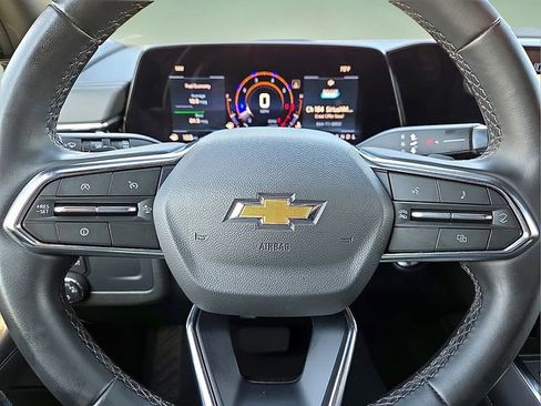 Certified 2025 Chevrolet Suburban LT AWD/4WD image 24