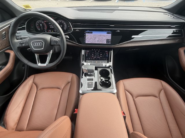 Used 2025 Audi Q8 Premium Plus AWD/4WD image 13