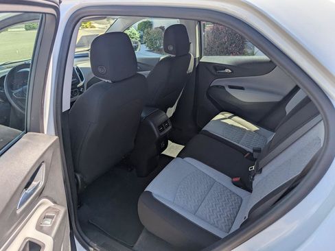 Used 2022 Chevrolet Equinox LS AWD/4WD image 21