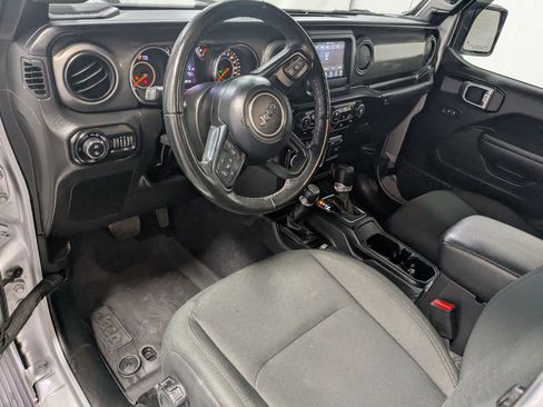 Used 2022 Jeep Gladiator Sport AWD/4WD image 12