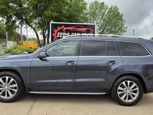 Used 2013 Mercedes-Benz GL 450 4MATIC w/ Premium 1 Pkg image 2