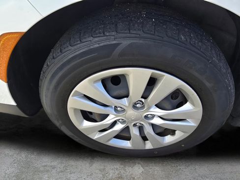 Used 2022 Kia Soul LX image 17