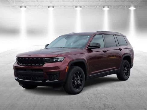 Used 2024 Jeep Grand Cherokee L Laredo image 4