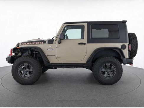 Used 2017 Jeep Wrangler Rubicon AWD/4WD image 2