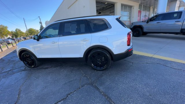 Certified 2021 Kia Telluride SX w/ Nightfall Edition Package AWD/4WD image 7