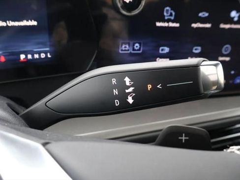 New 2026 Chevrolet Traverse LT w/ Sun and Wheel Package image 23