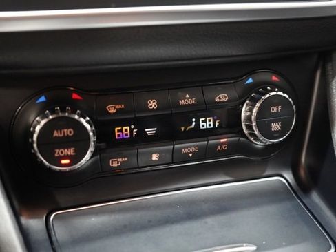 Used 2018 Mercedes-Benz CLA 250 4MATIC image 28