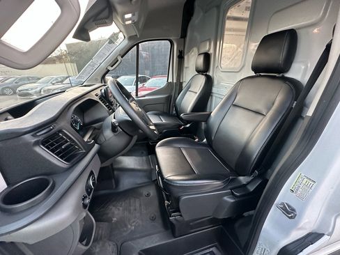 Used 2023 Ford Transit 250 Medium Roof AWD image 30