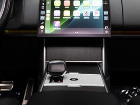 Used 2024 Land Rover Range Rover SV image 81