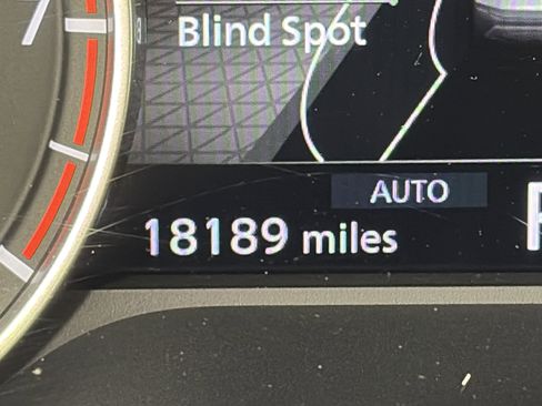 Used 2023 Nissan Rogue SV image 5