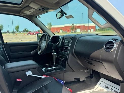 Used 2009 Ford Explorer Sport Trac Adrenalin AWD/4WD image 24