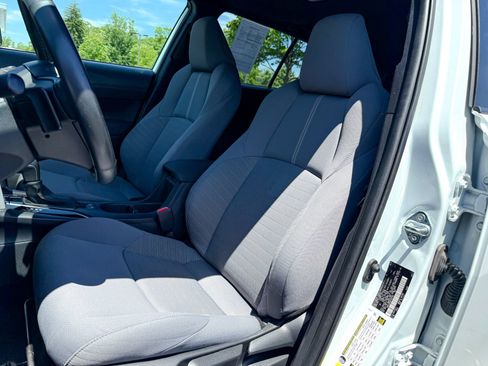 Used 2023 Toyota Corolla Cross AWD Hybrid w/ Moonroof Package image 15