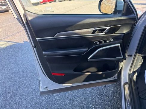 Used 2022 Kia Telluride EX w/ EX Premium Package image 11