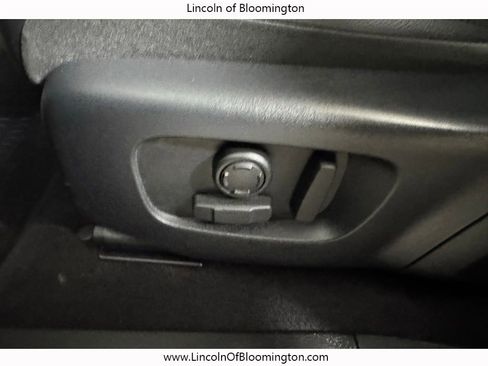 Used 2023 Land Rover Range Rover Evoque R-Dynamic S AWD/4WD image 34