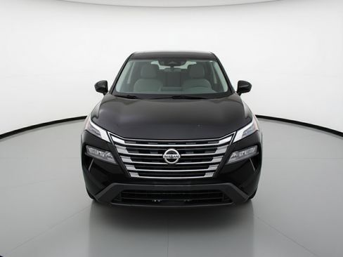 Used 2025 Nissan Rogue SV image 2