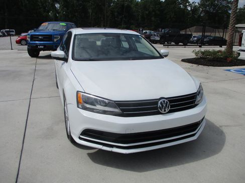 Used 2015 Volkswagen Jetta SE FWD image 19