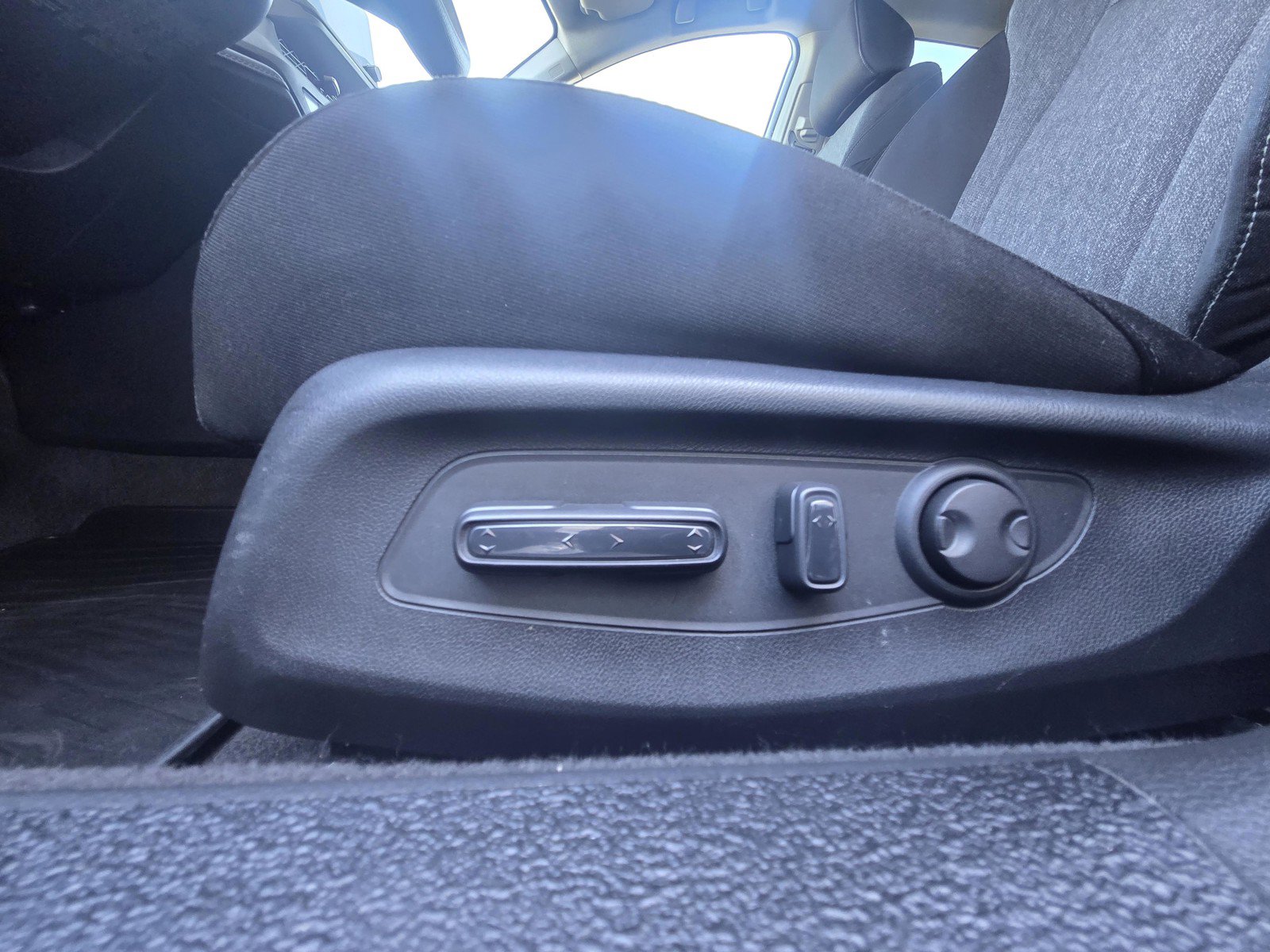 Used 2024 Honda Accord EX image 12