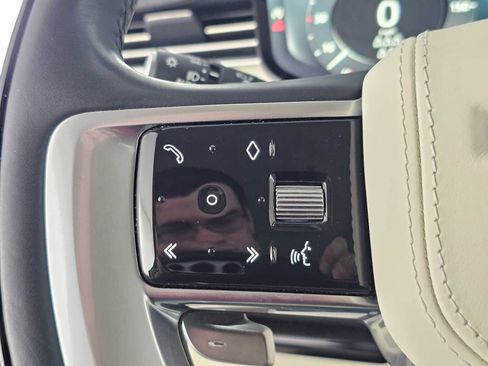 Used 2023 Land Rover Range Rover Long Wheelbase SE image 30