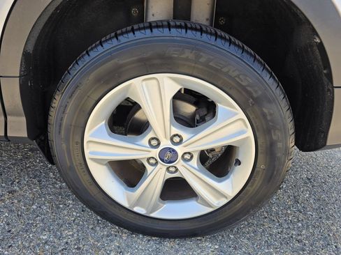 Used 2014 Ford Escape SE w/ Equipment Group 201A FWD image 39
