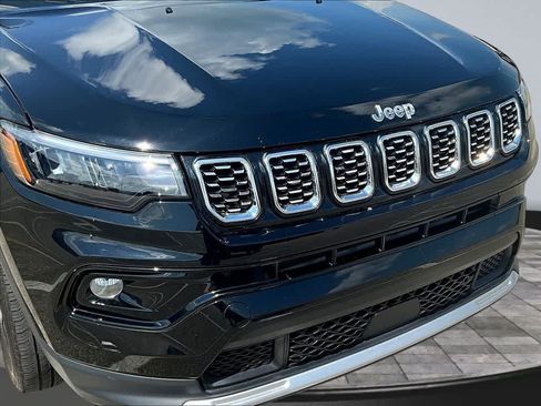 Used 2024 Jeep Compass Limited AWD/4WD image 34