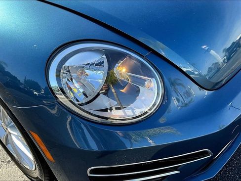 Used 2019 Volkswagen Beetle 2.0T SE image 28