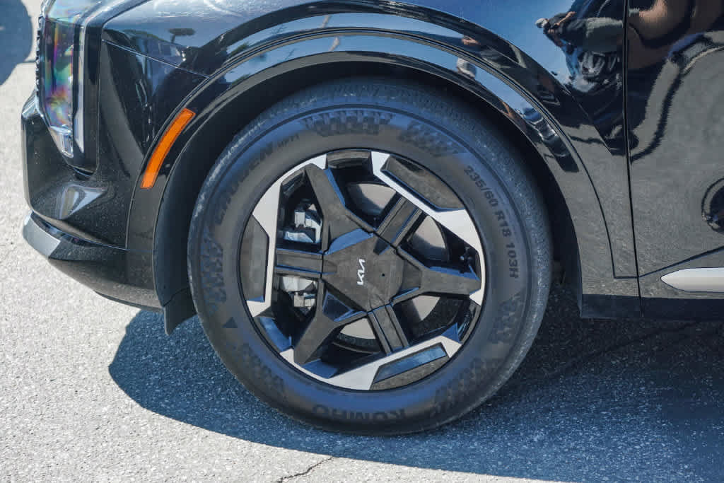 Certified 2026 Kia Sportage SX FWD image 9