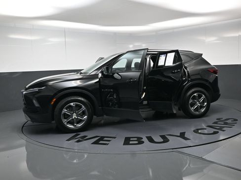 Used 2024 Chevrolet Blazer LT w/ Convenience Package FWD image 21