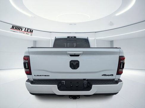 Used 2024 RAM 2500 Limited AWD/4WD image 3