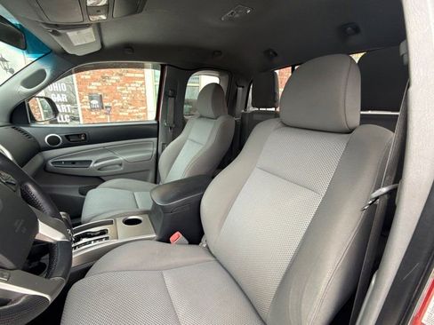 Used 2014 Toyota Tacoma 4x4 Access Cab V6 image 12