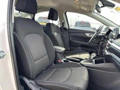 Used 2024 Kia Forte LXS FWD image 25