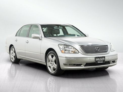 Used 2005 Lexus LS 430 RWD image 7