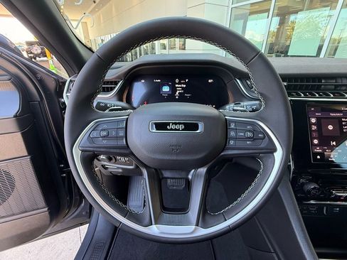New 2026 Jeep Grand Cherokee Laredo AWD/4WD image 20